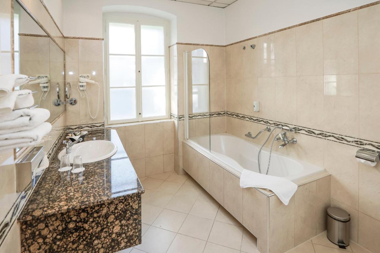 Szidonia Castle Hotel Röjtökmuzsaj Екстериор снимка