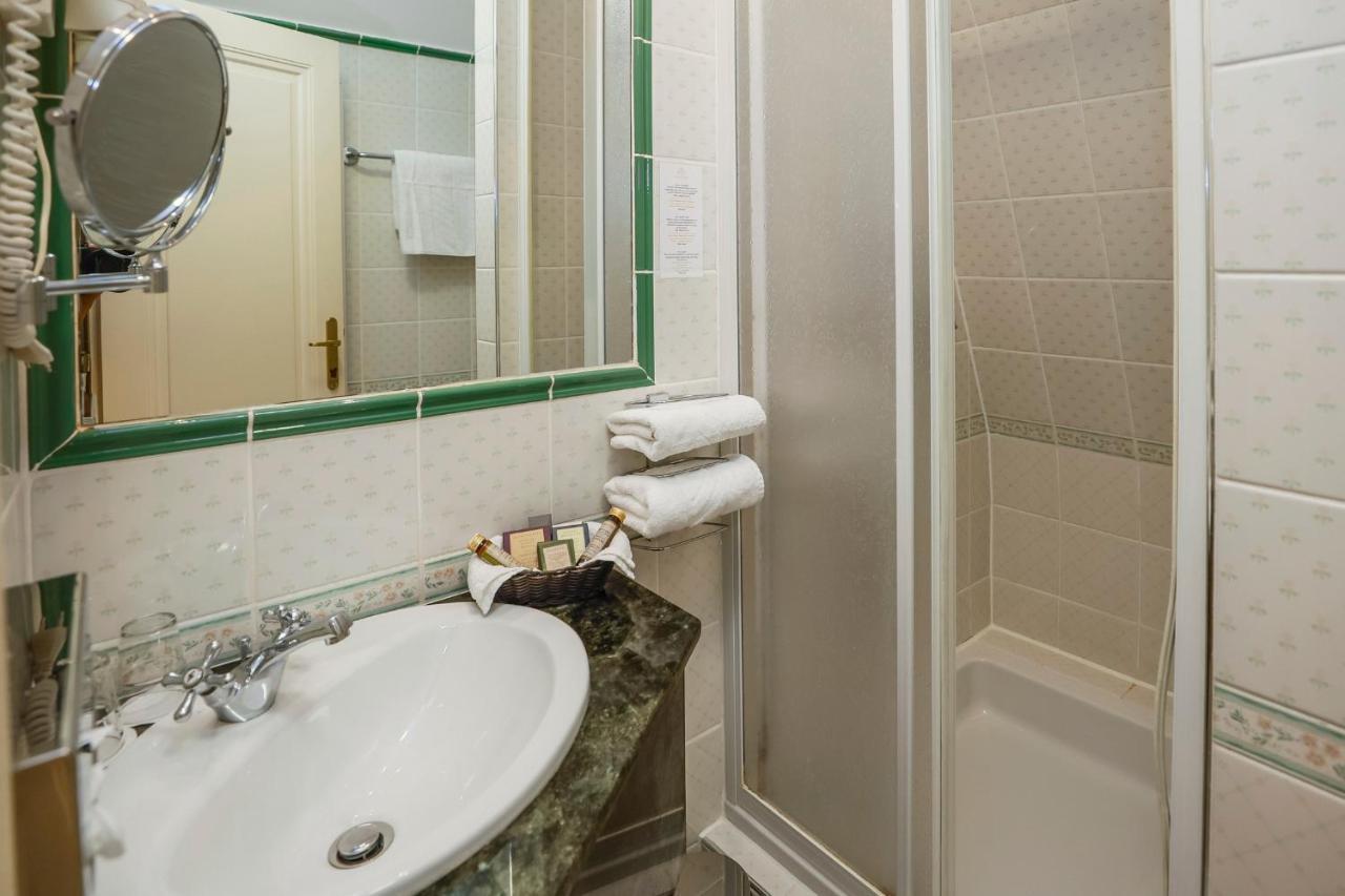 Szidonia Castle Hotel Röjtökmuzsaj Екстериор снимка