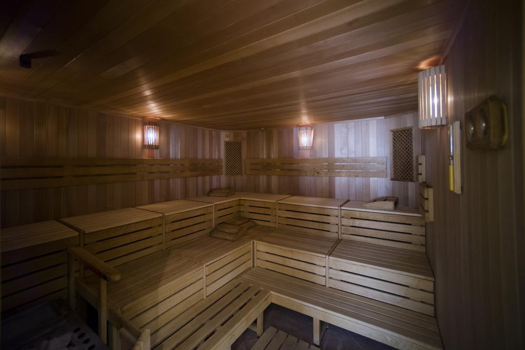 Szidonia Castle Hotel Röjtökmuzsaj Екстериор снимка