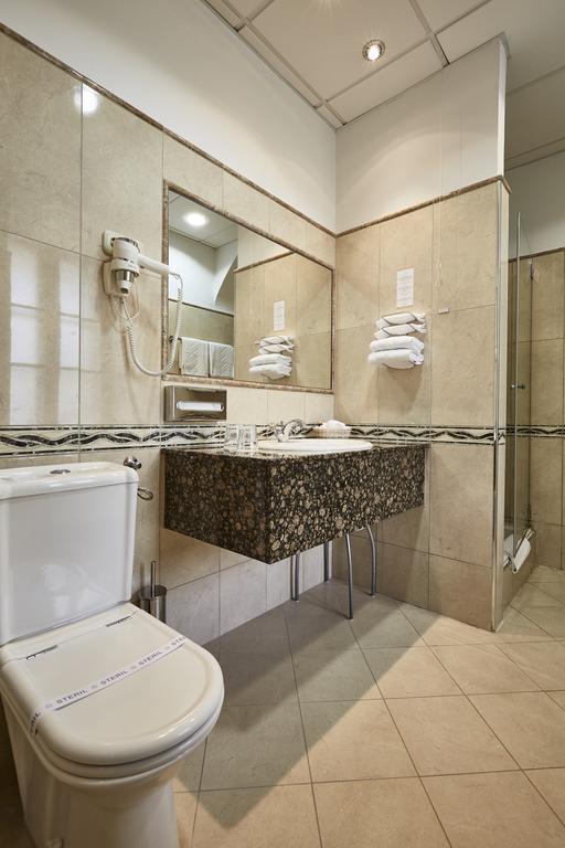 Szidonia Castle Hotel Röjtökmuzsaj Екстериор снимка